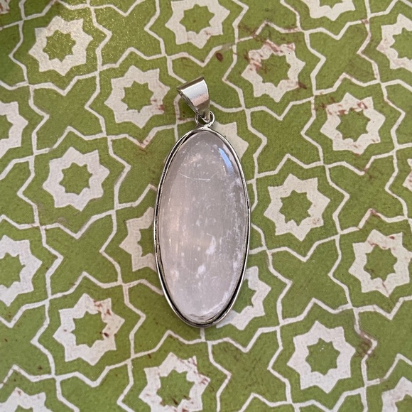 Natural Raw Selenite Oval Pendant 925 Sterling Silver Plated - Picture 4 of 5